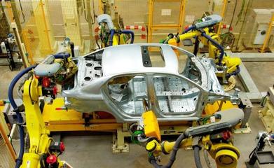 汽车制造现在都在使用机器人,那么它们是如何组装一辆汽车的?